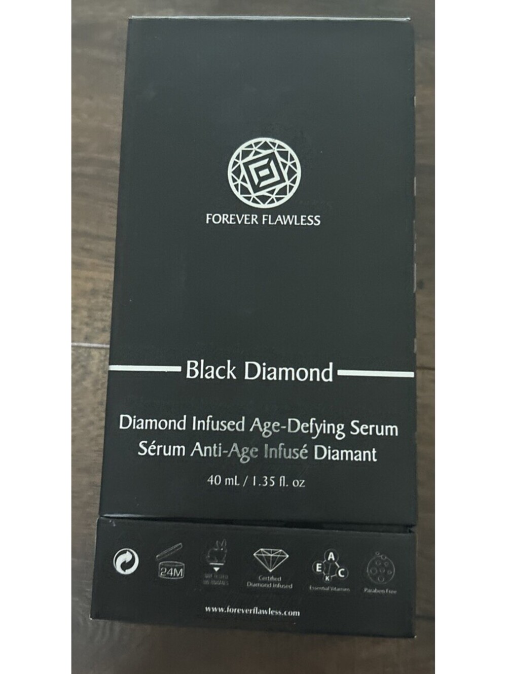 FOREVER FLAWLESS BLACK DIAMOND INFUSED AGE DEFYING SERUM-1.35oz 40ml-New 12/2025